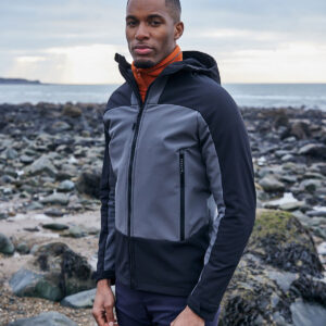 Expert active hooded softshell