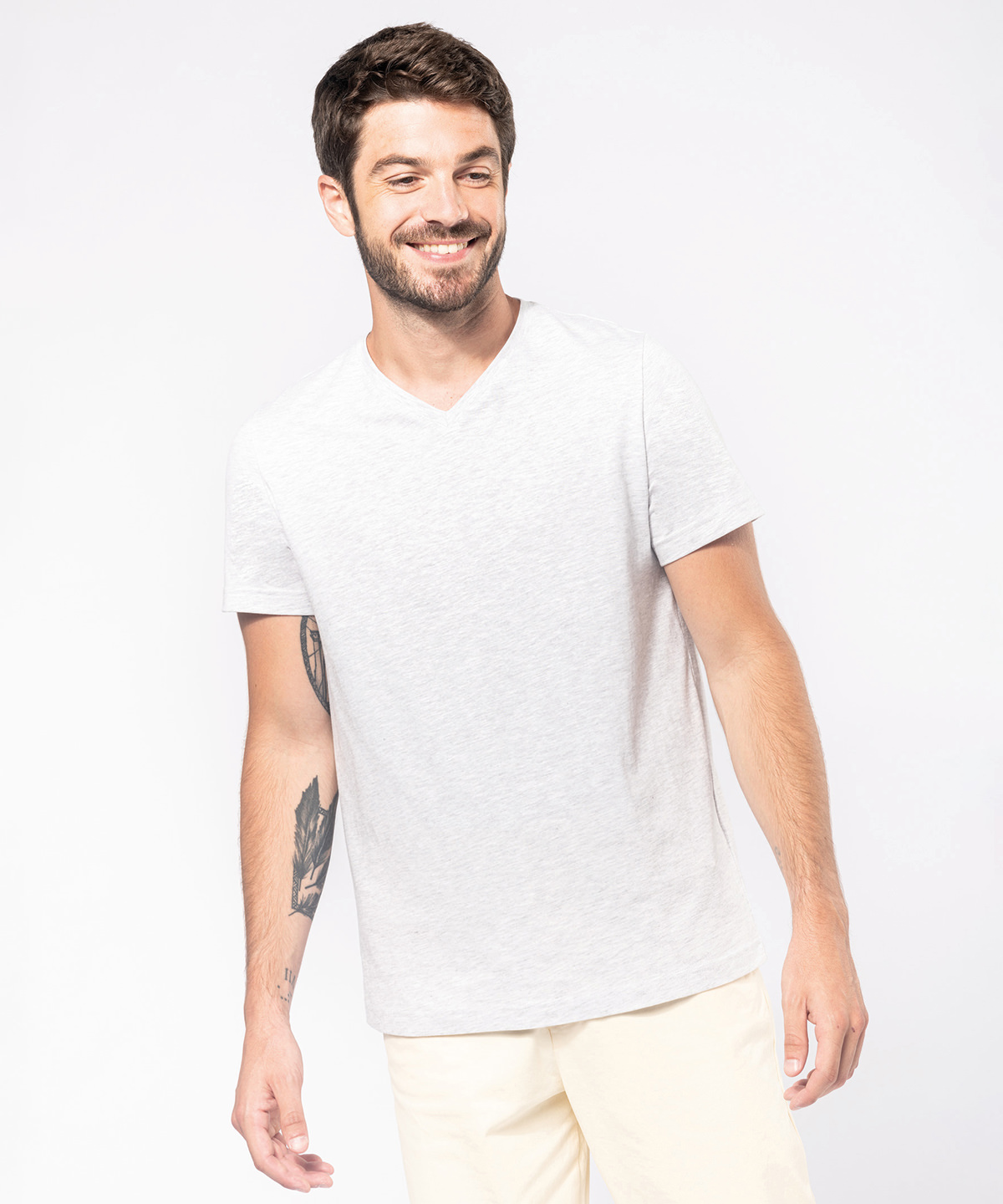 Men's short-sleeved V-neck T-shirt